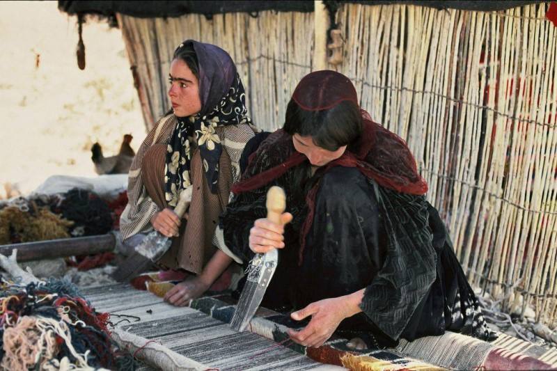 نقش زنان عشایری در تولید فرش