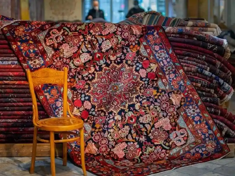نکات چیدمان فرش در پذیرایی مربع شکل